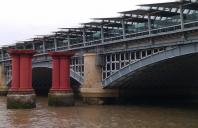 London Concludes Construction on World's Largest Solar Bridge